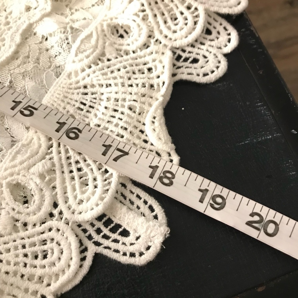 Forever 21 lace bell sleeve top cropped - Picture 7 of 8